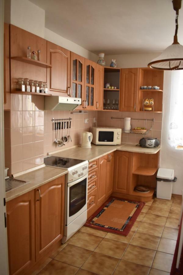 Holiday Home Liptovsky Peter ลิปโตฟสกี ราโดค ภายนอก รูปภาพ