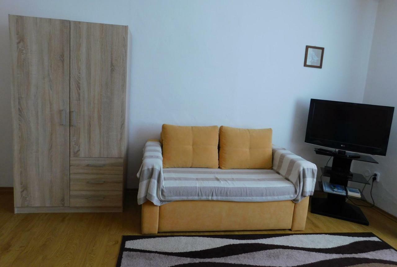 Holiday Home Liptovsky Peter ลิปโตฟสกี ราโดค ภายนอก รูปภาพ